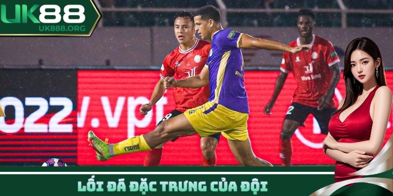 Lối đá đặc trưng của đội